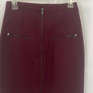 Worthington Deep Burgundy Pencil Full zipper Skirt Size 4, Waist 14”, Length 26”